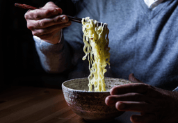 3 bước để món mì tôm ngon tuyệt đỉnh như nhà hàng mà không cần thêm "topping"