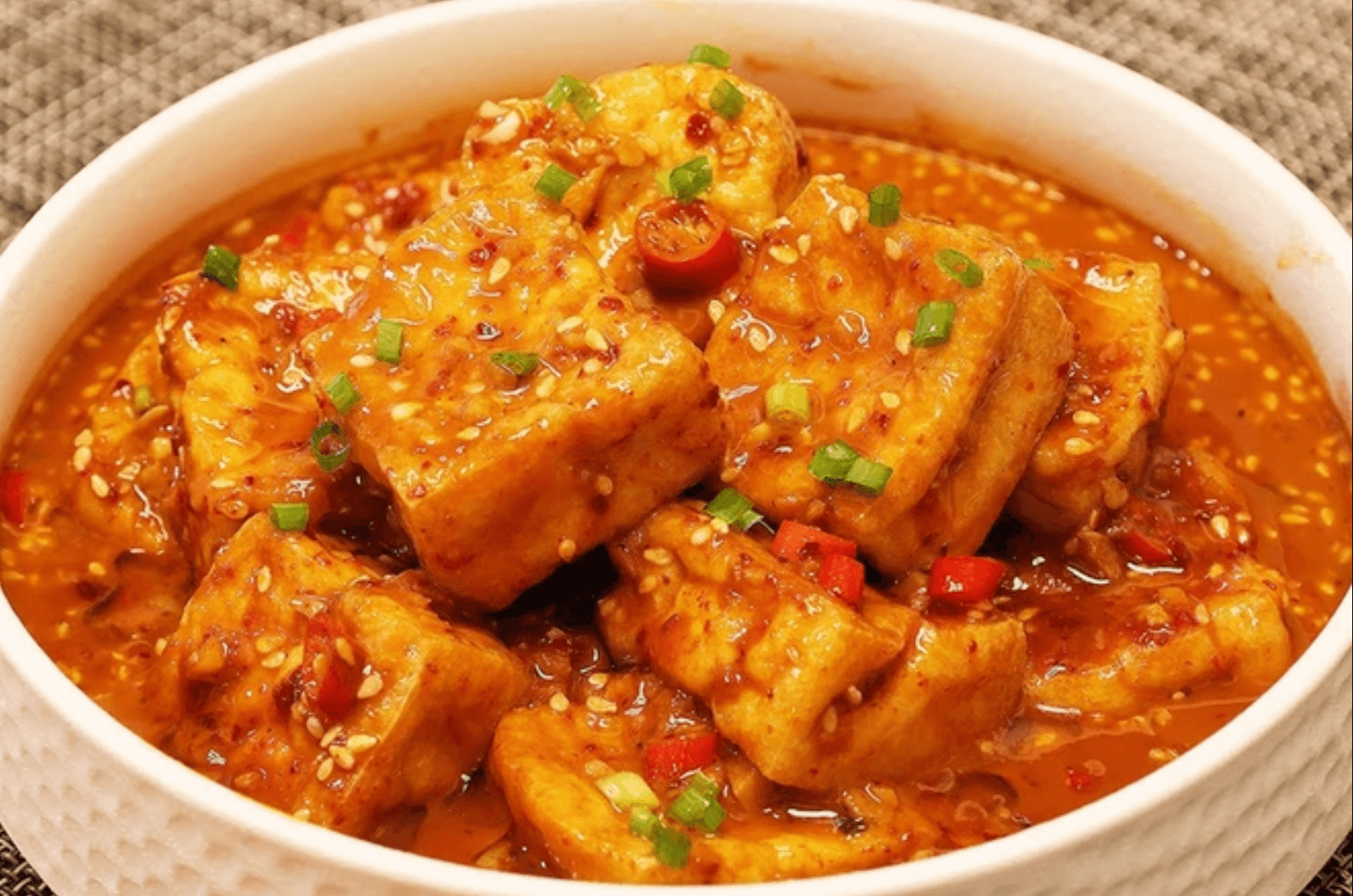 Cách làm đậu phụ chiên sốt bơ mè thơm ngọt tụt lưỡi, mê hoặc cả tín đồ thích ăn thịt