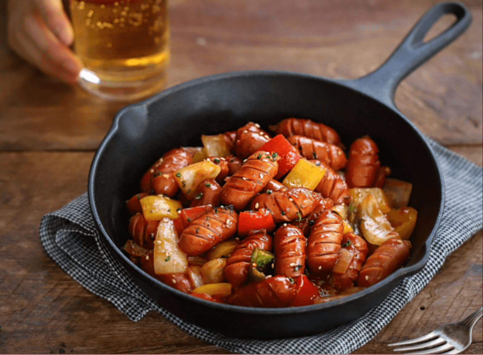 Cách làm xúc xích xào rau củ: Tuyệt chiêu để trẻ nhỏ ăn rau một cách tình nguyện