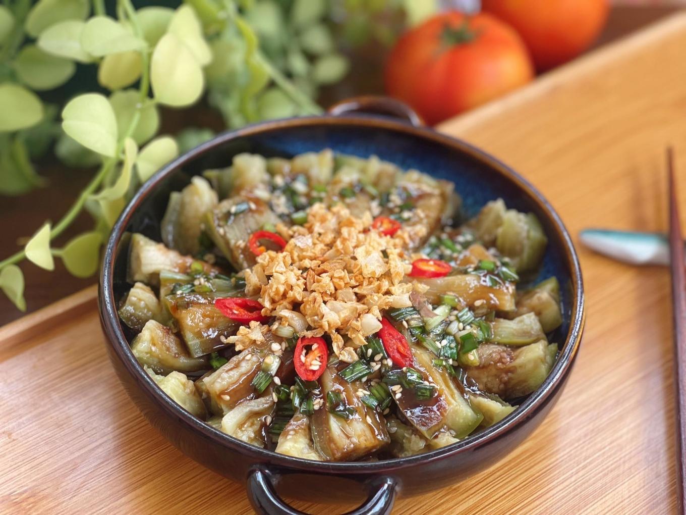 Cách làm cà tím sốt mè: Chồng con không thích cà tím cũng phải khen ngon