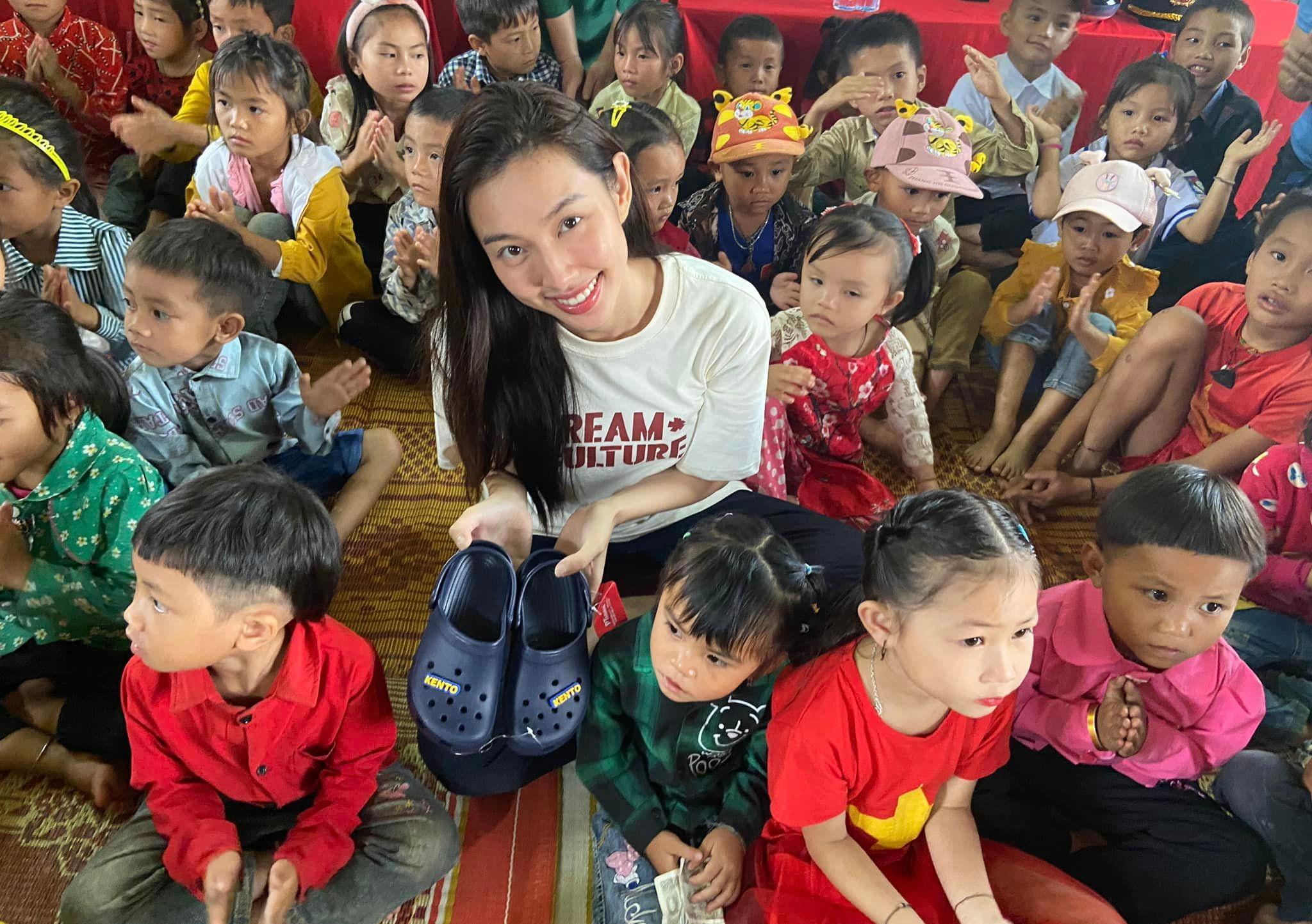 Thuỳ Tiên bị phản ứng khi kêu gọi ủng hộ miền Trung vào tài khoản cá nhân