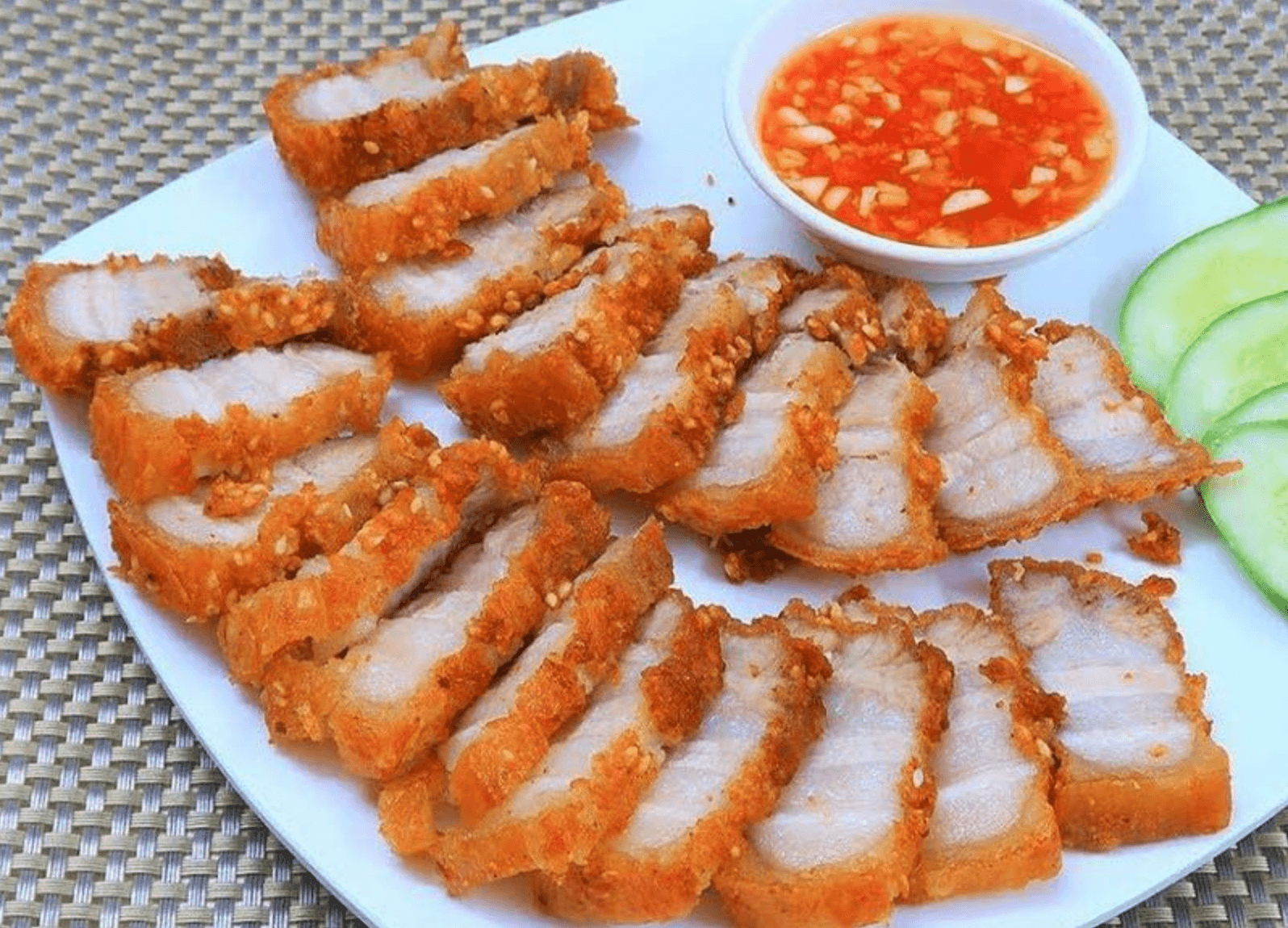Cách làm thịt ba chỉ chiên mắm: Công thức giòn, ngon, đậm đà bất bại