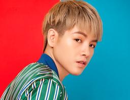 Đức Phúc cá tính, thời thượng với toàn đồ hiệu xa xỉ