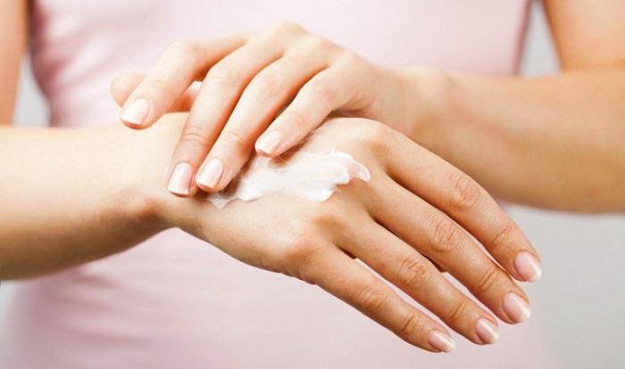 Làm thế nào để loại bỏ rám nắng thâm sạm trên tay?