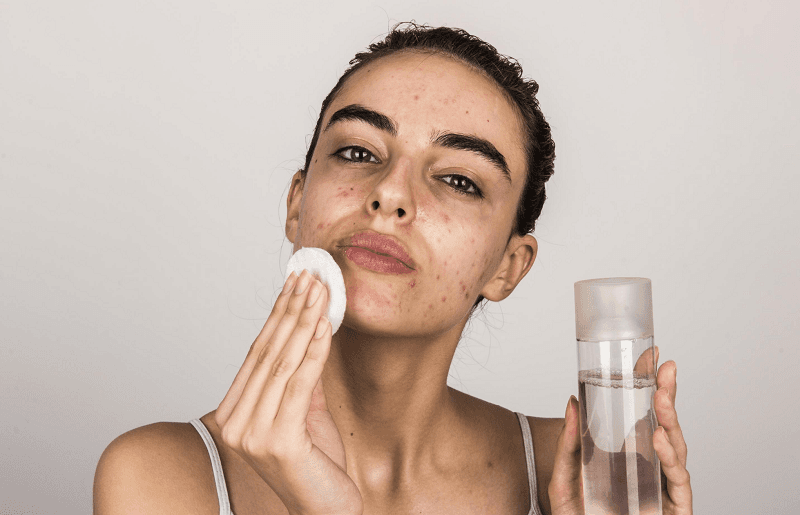 Các bước chăm sóc da mụn ban đêm ai cũng cần ghi chú