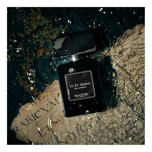 5 chai nước hoa “gây hấn” với cả thế giới bằng những nốt hương đặc biệt