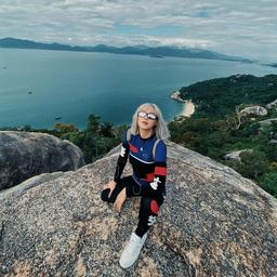 “Team ChouChou” mát mặt khi Châu Bùi xuất hiện trên Instagram của Off-White