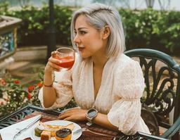 Gu thời trang của MC Bạch Lan Phương - bạn gái hơn 6 tuổi của Huỳnh Anh