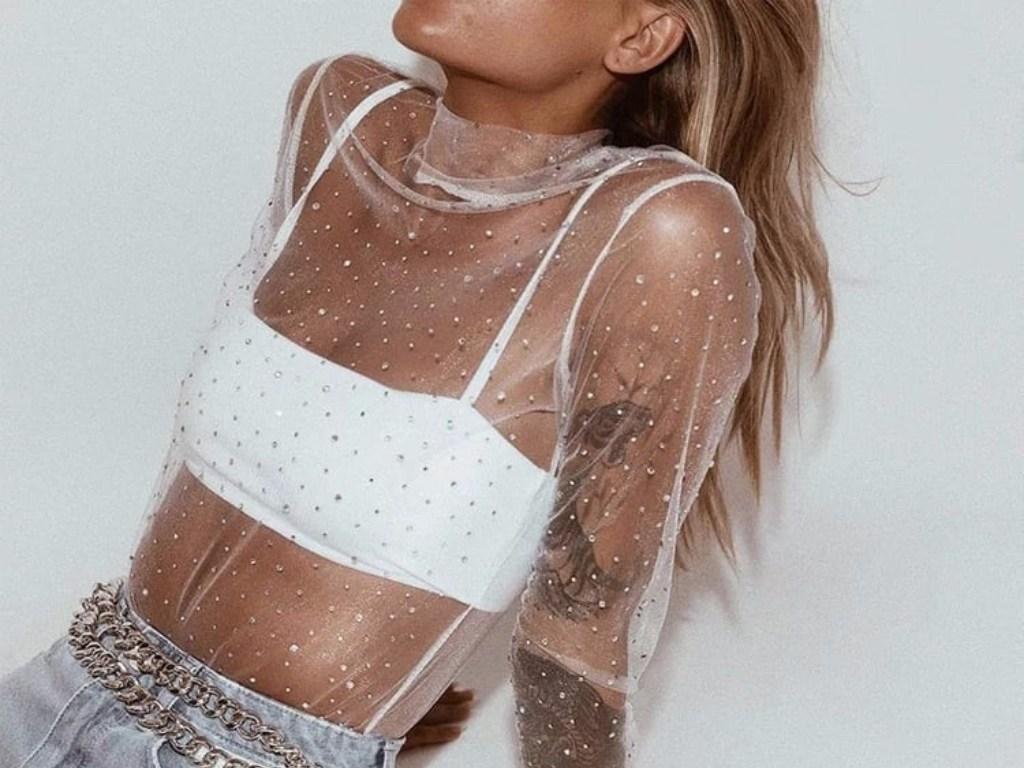 Dự tiệc cuối năm, tránh xa 4 trang phục này nếu không muốn bị coi kém duyên