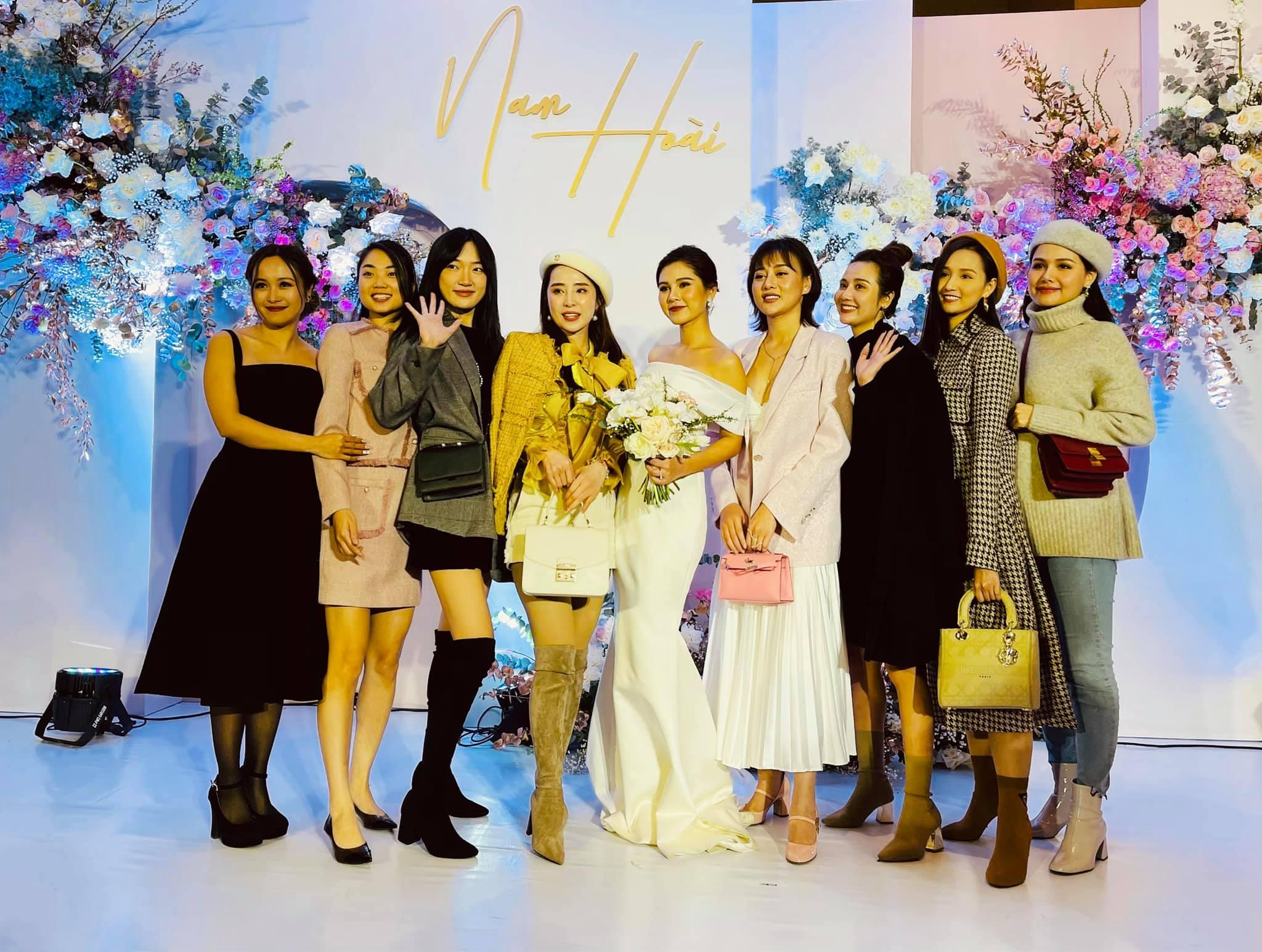 Xinh như "Quỳnh búp bê" cũng thành kém duyên khi dự đám cưới vì lỗi này