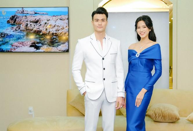 Sau đăng quang, lần đầu Hoa hậu Đỗ Thị Hà được khen mặc đẹp