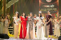 Váy 5 tỷ của Lý Nhã Kỳ và 7 bộ đồ dạ hội đẹp nhất 2020