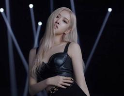 Vogue Hàn Quốc tung bộ ảnh xác nhận Rosé sẽ trở thành đại sứ của YSL Beauté