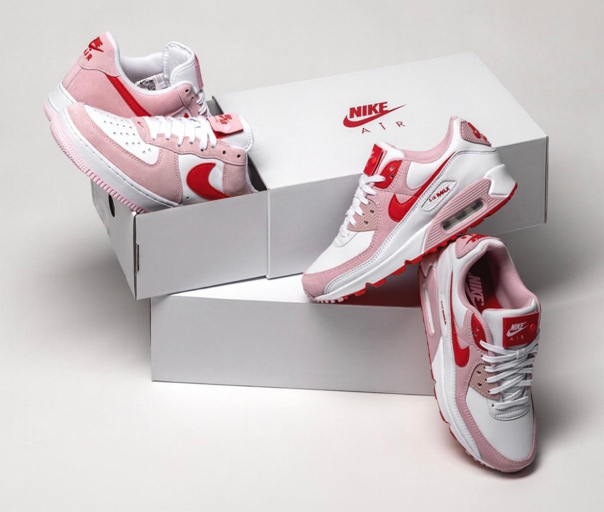 Nike chào bán phiên bản sneakers hường phấn giới hạn dành riêng Valentine