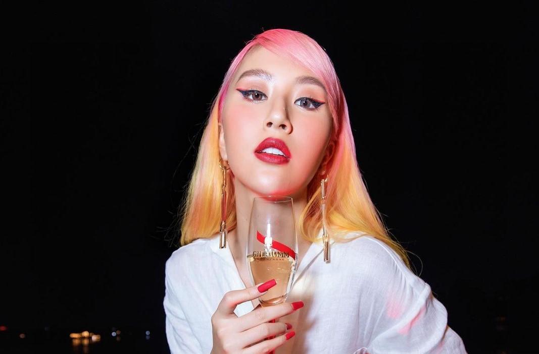 "Nữ hoàng tẩy tóc, nhuộm tóc năm Canh Tý" gọi tên Quỳnh Anh Shyn