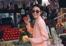 Hà Tăng chụp ảnh áo dài từ năm Tý nhưng sang đến năm Sửu mới chịu up