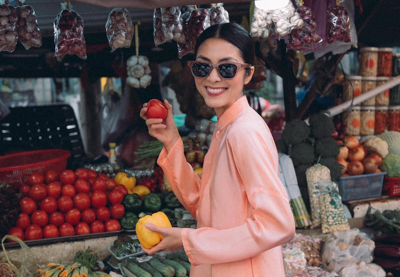 Hà Tăng chụp ảnh áo dài từ năm Tý nhưng sang đến năm Sửu mới chịu up