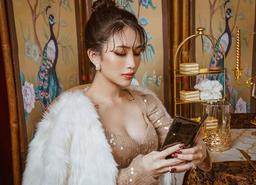 Hotmom 22 tuổi Joyce Phạm, con gái "bà cả" Minh Nhựa sở hữu một bộ sưu tập túi hiệu đắt giá
