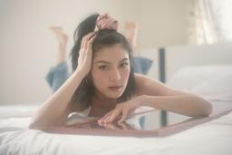 5 lý do bạn nên tháo trang sức trước khi đi ngủ