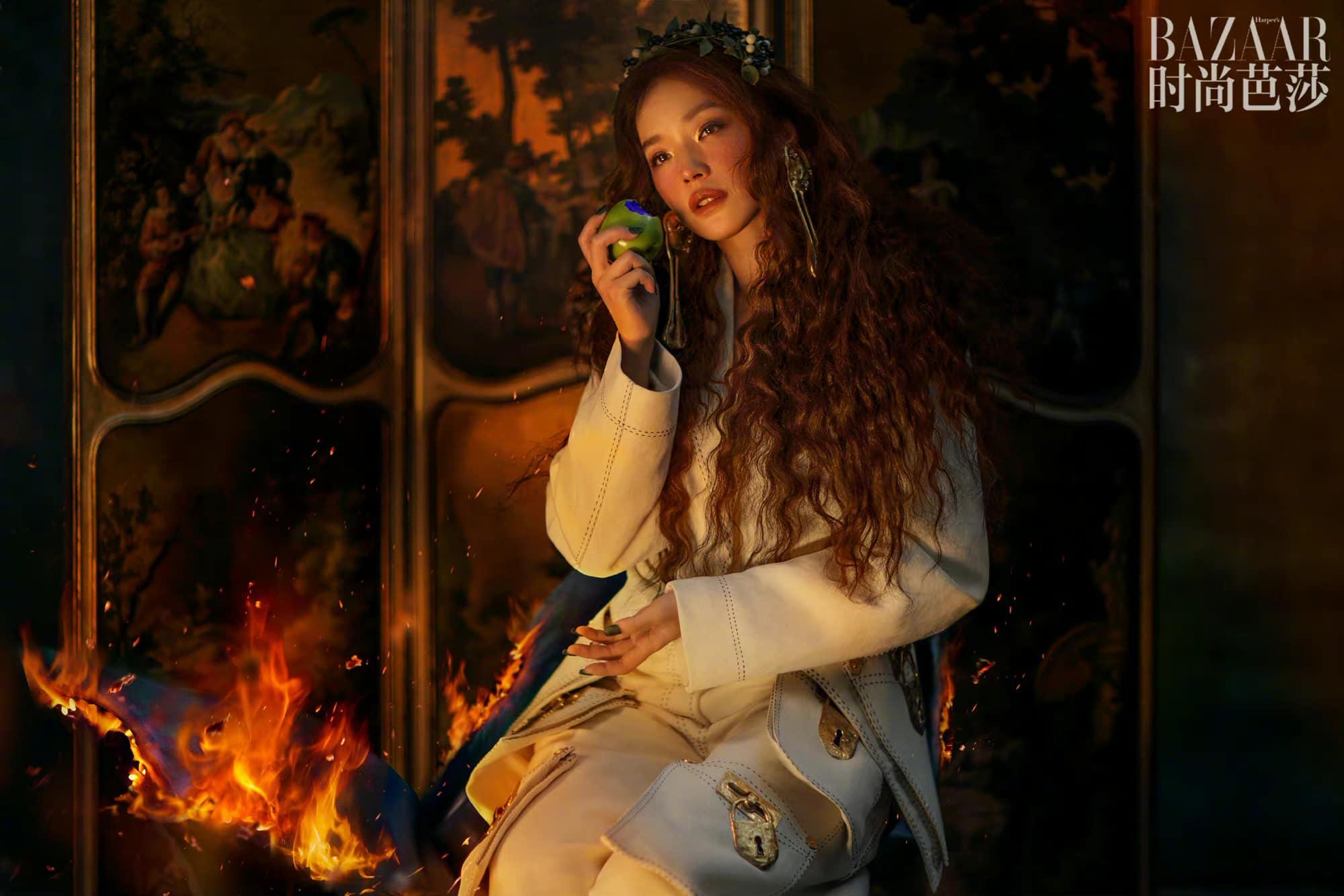 Thư Kỳ khoe nhan sắc tuổi 45 trên tạp chí Harper's Bazaar Trung Quốc