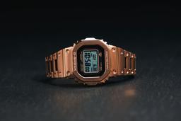 G-Shock tung ra mẫu đồng hồ làm bằng kim loại cao cấp