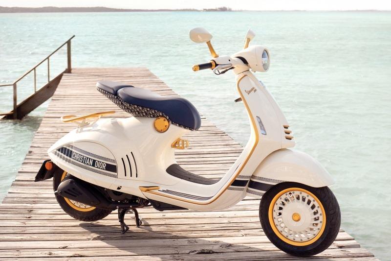 Khi những thương hiệu thời trang kết hợp cùng xe Vespa
