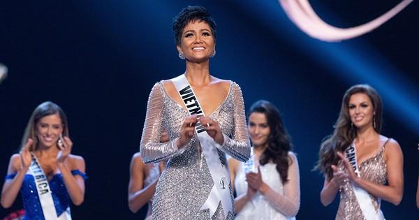 H'Hen Niê lọt top 20 chiếc váy đẹp nhất lịch sử đấu trường nhan sắc