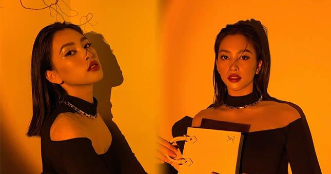 Giãn cách xã hội, Tiểu Vy ở nhà chụp ảnh selfie long lanh như bìa tạp chí