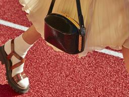 Bữa ăn sang chảnh với túi đựng đồ ăn trưa của Celine