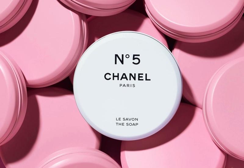 Chanel ra mắt BST giới hạn "Factory 5" để kỷ niệm 100 năm ngày ra mắt nước hoa No.5