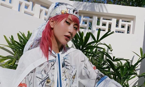 Quỳnh Anh Shyn là KOL Việt đầu tiên xuất hiện trên Instagram của Burberry