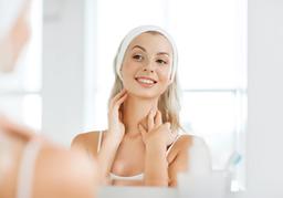 5 bí quyết chăm sóc da vùng cổ giúp giảm nếp nhăn