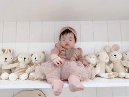 "Thế lực nhí" Winnie chưa tròn 1 tuổi nhưng sở hữu gu thời trang thời thượng