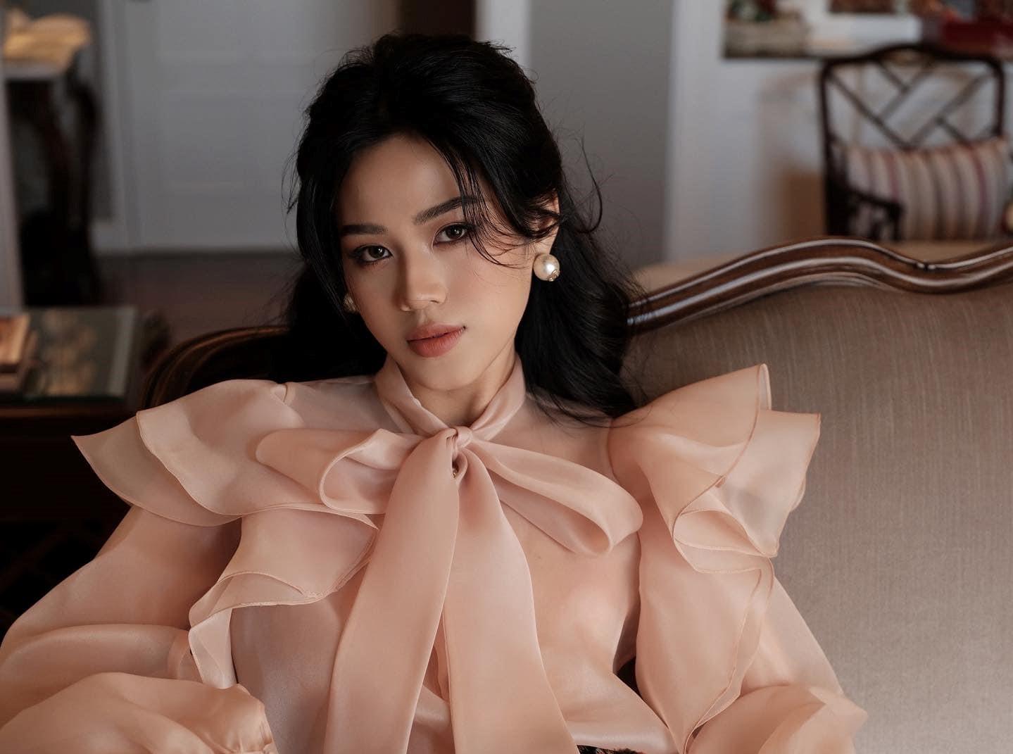 Tung bộ ảnh mới "chanh sả", lần đầu Đỗ Thị Hà khiến khán giả thở phào