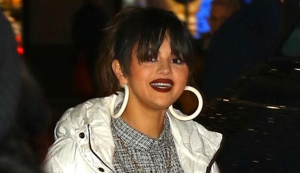 Selena Gomez chuẩn bị đón Halloween sớm?