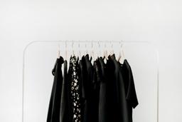 Làm thế nào để giữ đồ đen không bạc màu?