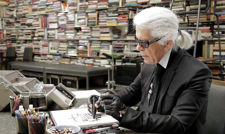 Những di vật của NTK Karl Lagerfeld được bán đấu giá