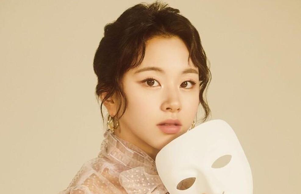 JYP lên tiếng về tin đồn hẹn hò của Chaeyoung (TWICE)