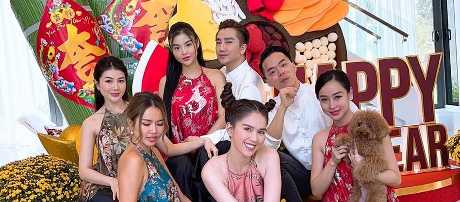 Sao Việt tưng bừng đón Tết Tân Sửu 2021 trong "trạng thái bình thường mới"