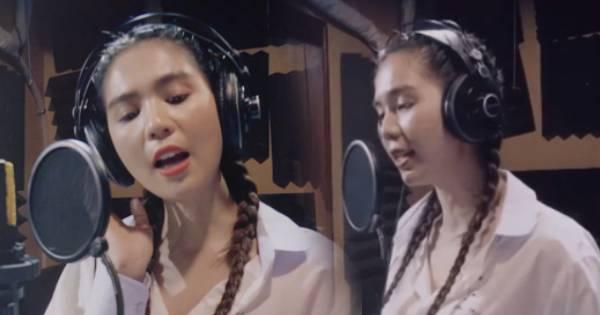 Ngọc Trinh lần đầu hát live, úp mở "cuối năm ra album"