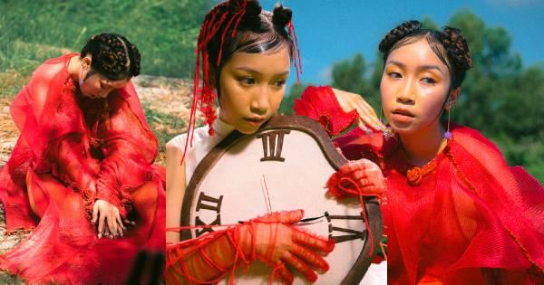 Con gái Mỹ Linh bị bà nội và cô ruột "chỉnh đốn" vì không viết tiếng Việt