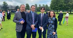 Con trai Chi Bảo lịch lãm dự lễ tốt nghiệp tại Anh