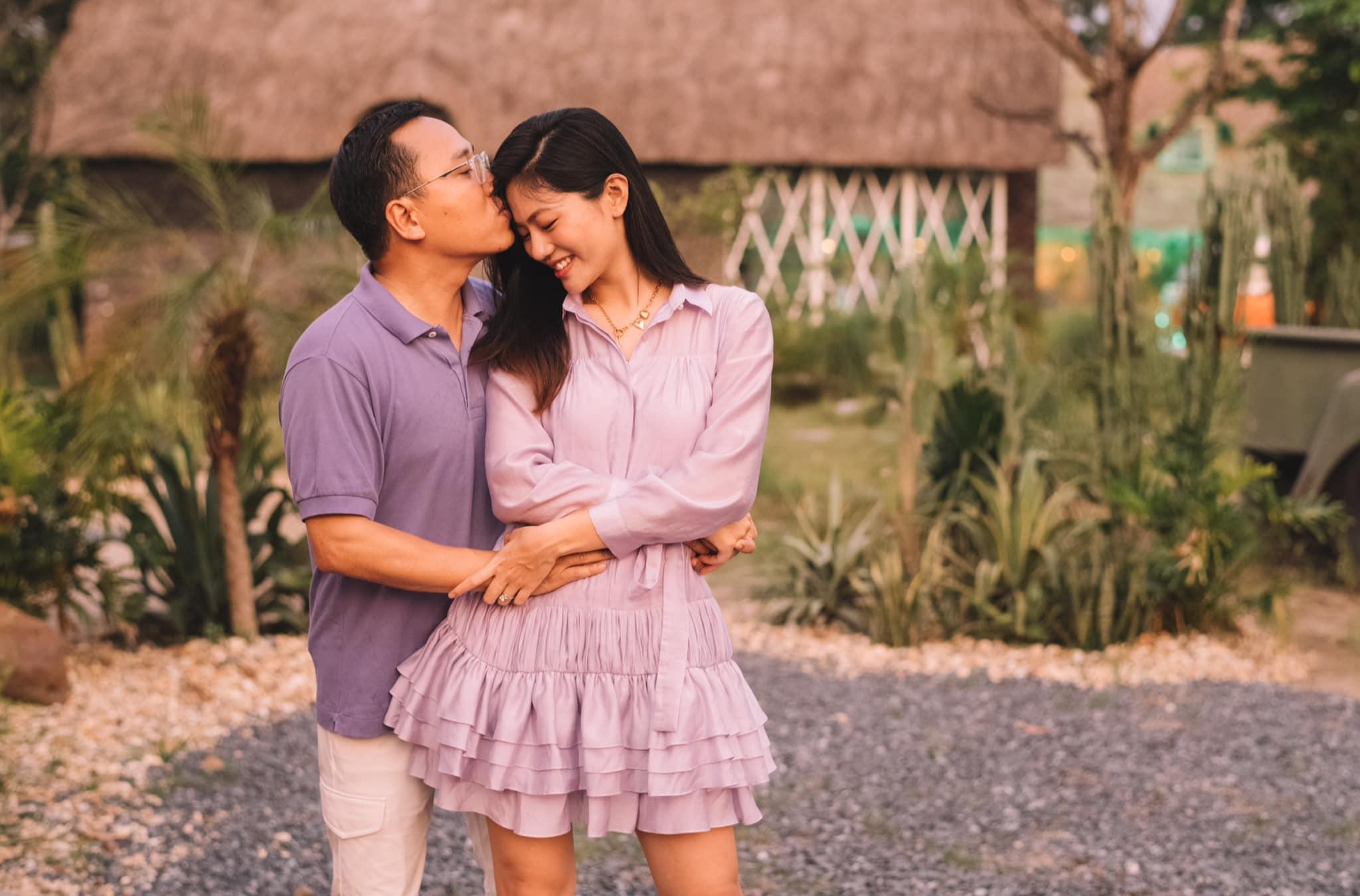 Chồng cũ Lệ Quyên khoe tình trẻ ở hôn lễ của hai nhân vật có lý lịch khủng