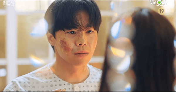 "Penthouse 3" tập 8: Logan Lee vừa tỉnh đã hôn Soo Ryeon