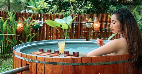 Á hậu Hoàng My khoe nhan sắc trẻ đẹp tuổi 33