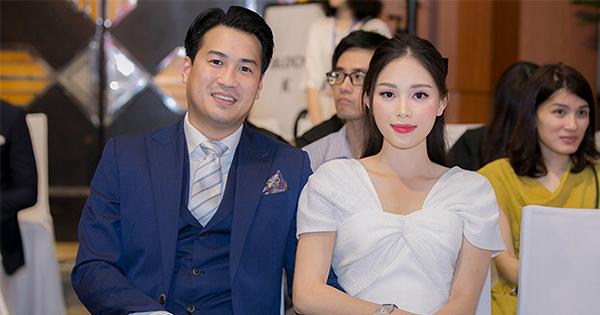 Phillip Nguyễn có động thái bênh vực bạn gái Linh Rin giữa ồn ào viết sai tiếng Anh