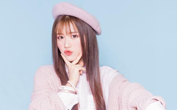 Han Sara là ai? Học trò Đông Nhi, ca sĩ Hàn Quốc diễn "Cô gái mở đường" phản cảm