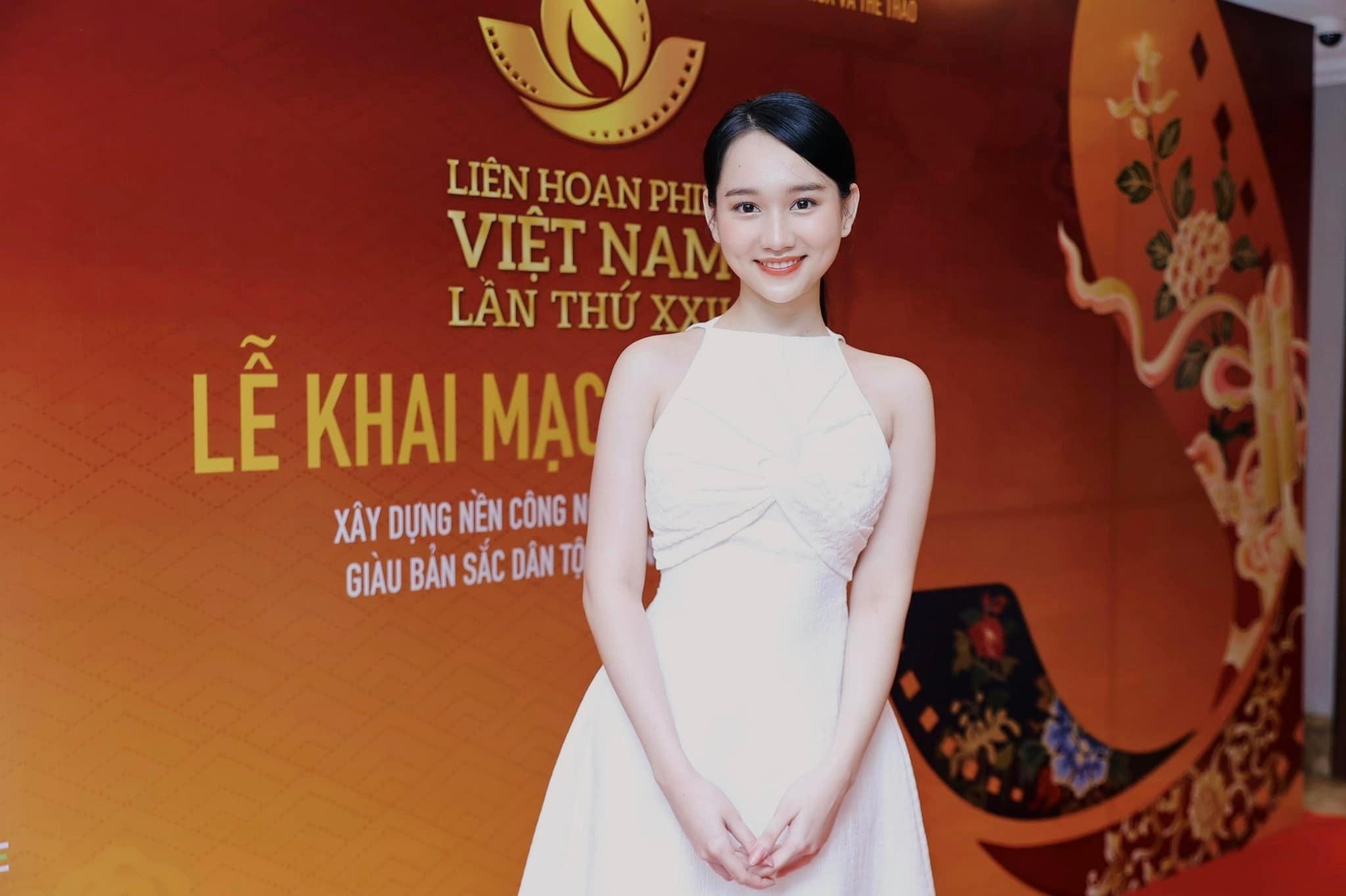 Trúc Anh xin lỗi NSX Dung Bình Dương về chuyện vi phạm hợp đồng, bệnh ngôi sao