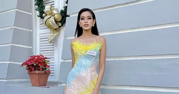 Đỗ Thị Hà trần tình về mái tóc rối khi đến thăm văn phòng chính phủ Puerto Rico