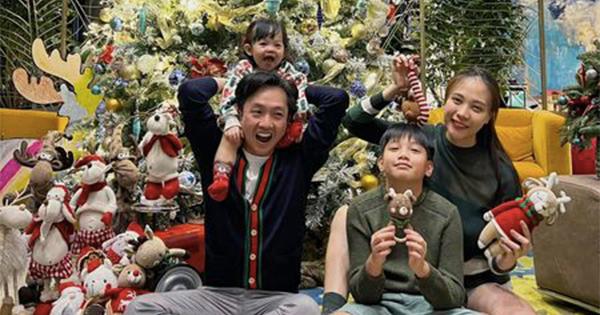 Được bà xã Đàm Thu Trang gợi ý tặng quà, Cường Đô La từ chối vì "papa chỉ cần mẹ và em là đủ rồi"